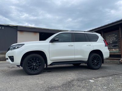 TOYOTA LAND CRUISER PRADO - 10