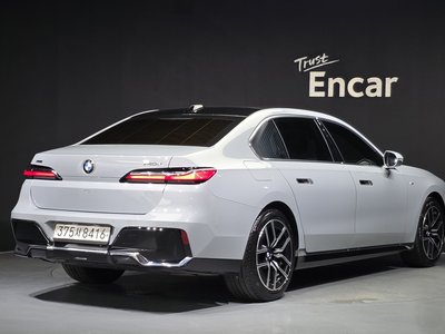 2023 BMW 7 SERIES — фото 3