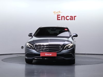 MERCEDES-BENZ E-CLASS - 2