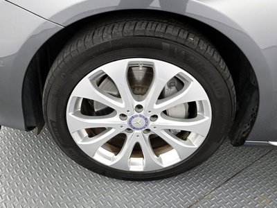 MERCEDES-BENZ E-CLASS - 6