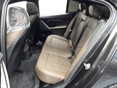 2025 BMW 5 SERIES — миниатюра 17