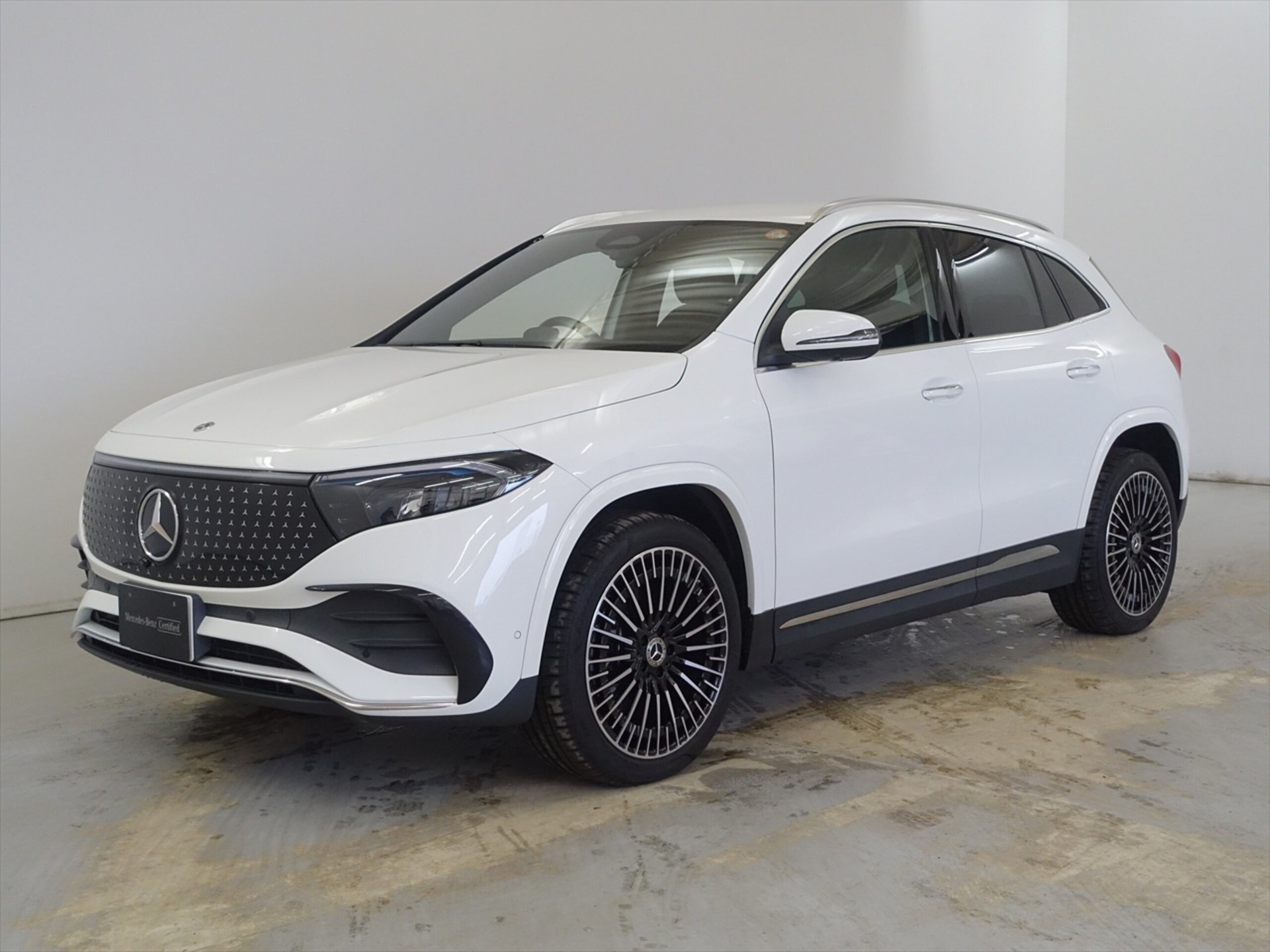 MERCEDES-BENZ EQA - View 1