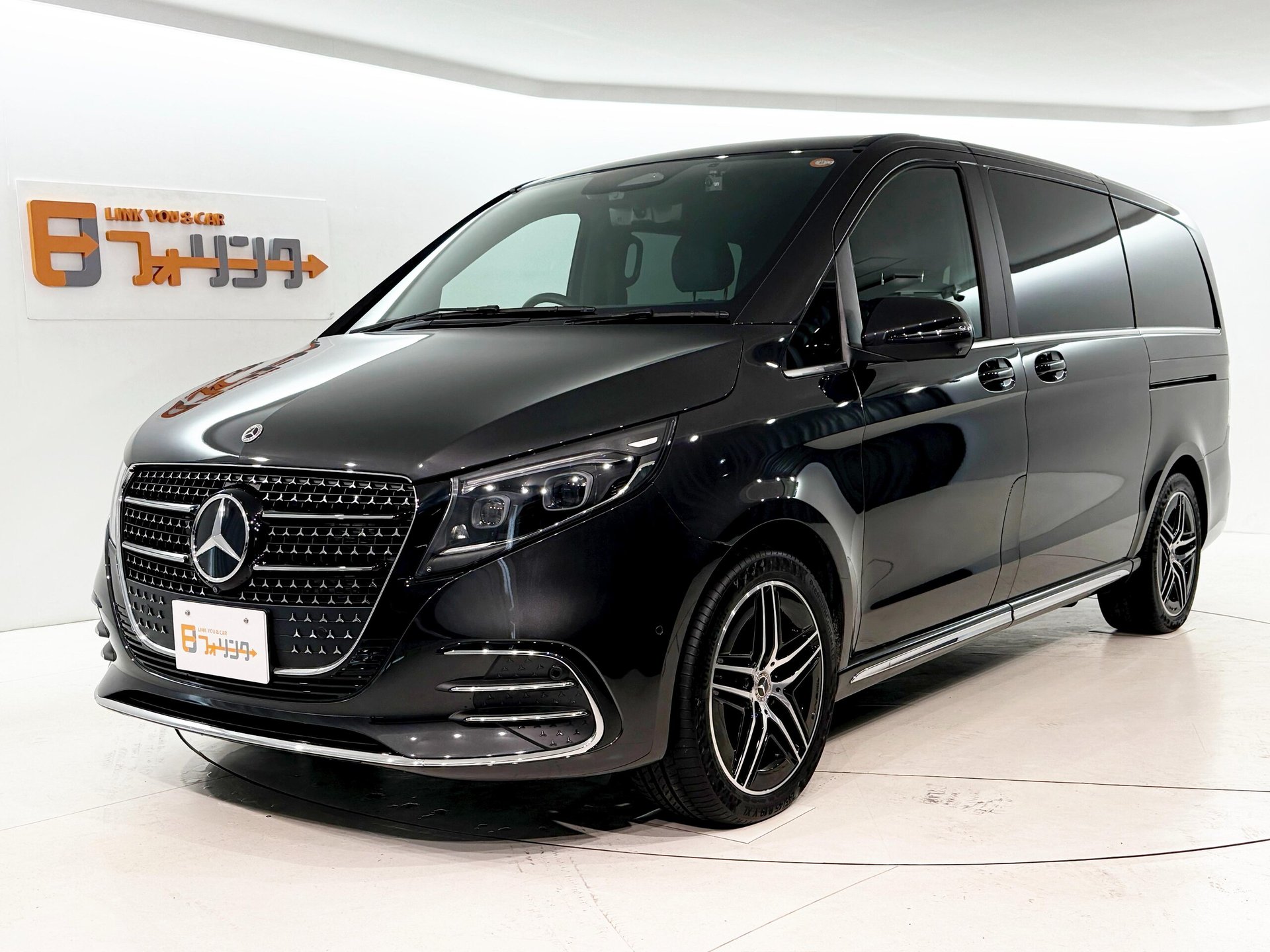 MERCEDES-BENZ V-CLASS - View 1