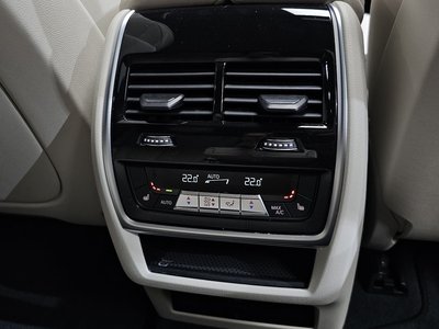 2022 BMW X5 — миниатюра 24