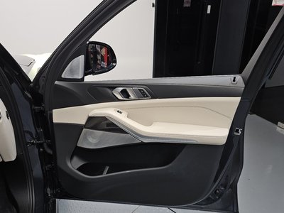 2022 BMW X5 — миниатюра 15