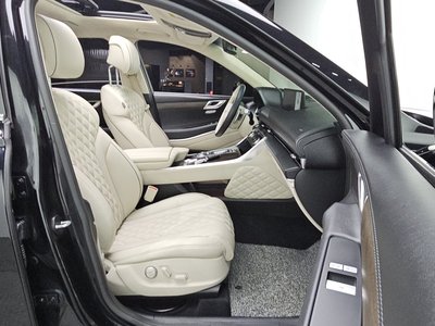 2022 Genesis GV80 thumbnail 18
