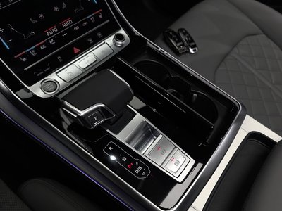 2025 AUDI Q8 缩略图 12