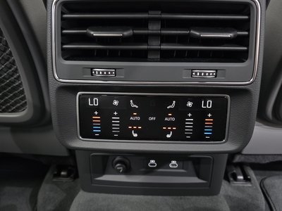 2025 AUDI Q8 缩略图 25