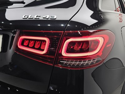 MERCEDES-BENZ GLC - 10