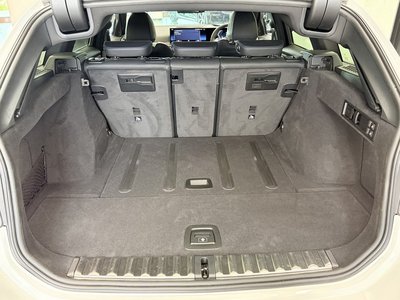 2024 BMW 3 SERIES TOURING — миниатюра 24