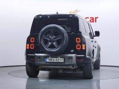 LAND ROVER DEFENDER - 3