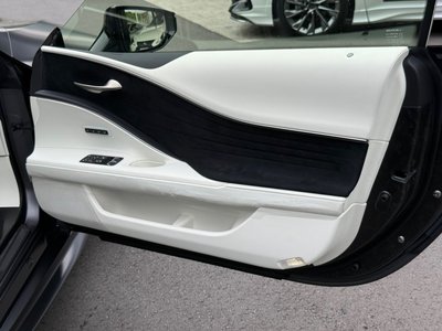 صورة مصغرة 76 لـ 2026 Lexus LC