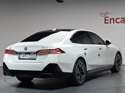 BMW 5 SERIES - 2