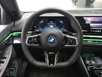 2025 BMW 5 SERIES 缩略图 20