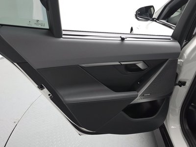 2025 BMW 5 SERIES 缩略图 15