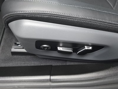 2025 BMW 5 SERIES 缩略图 30