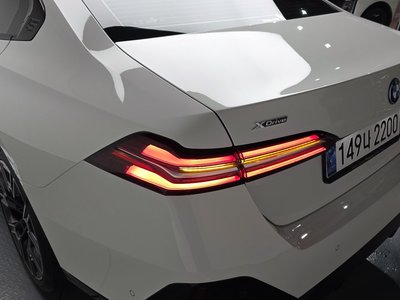 BMW 5 SERIES - 10