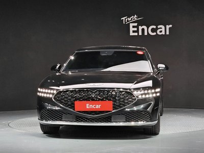 صورة 2 لـ 2022 Genesis G90 (RS4)