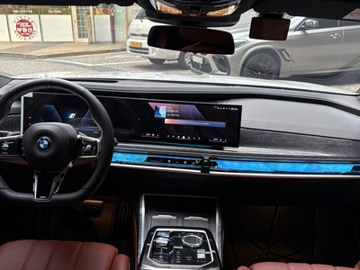 صورة 9 لـ 2023 BMW I7