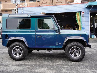 LAND ROVER DEFENDER - 8
