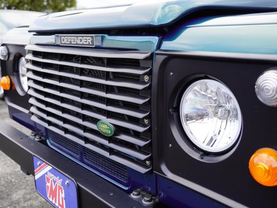 LAND ROVER DEFENDER - 3