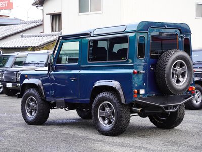 LAND ROVER DEFENDER - 4