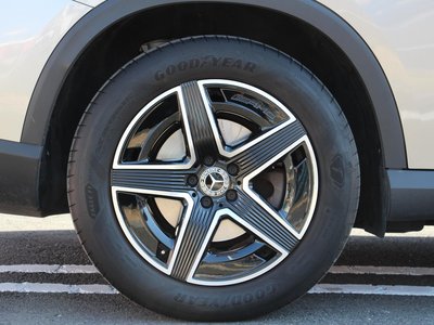 MERCEDES-BENZ GLC - 8