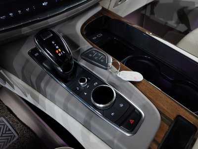 CADILLAC ESCALADE - 9