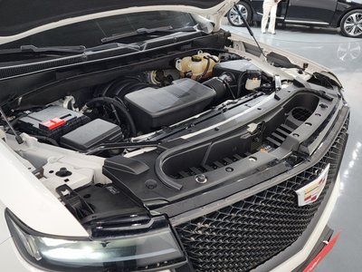 CADILLAC ESCALADE - 7