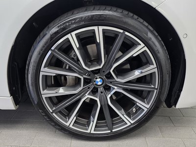 BMW 7 SERIES - 8