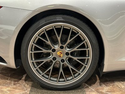 صورة 10 لـ 2018 Porsche 911