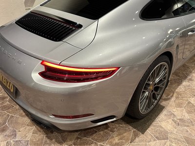 صورة مصغرة 33 لـ 2018 Porsche 911