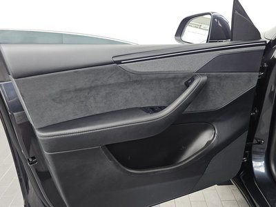 2025 Tesla MODEL Y — миниатюра 14