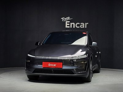 TESLA MODEL Y - 2
