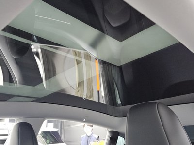 2025 Tesla MODEL Y — миниатюра 24
