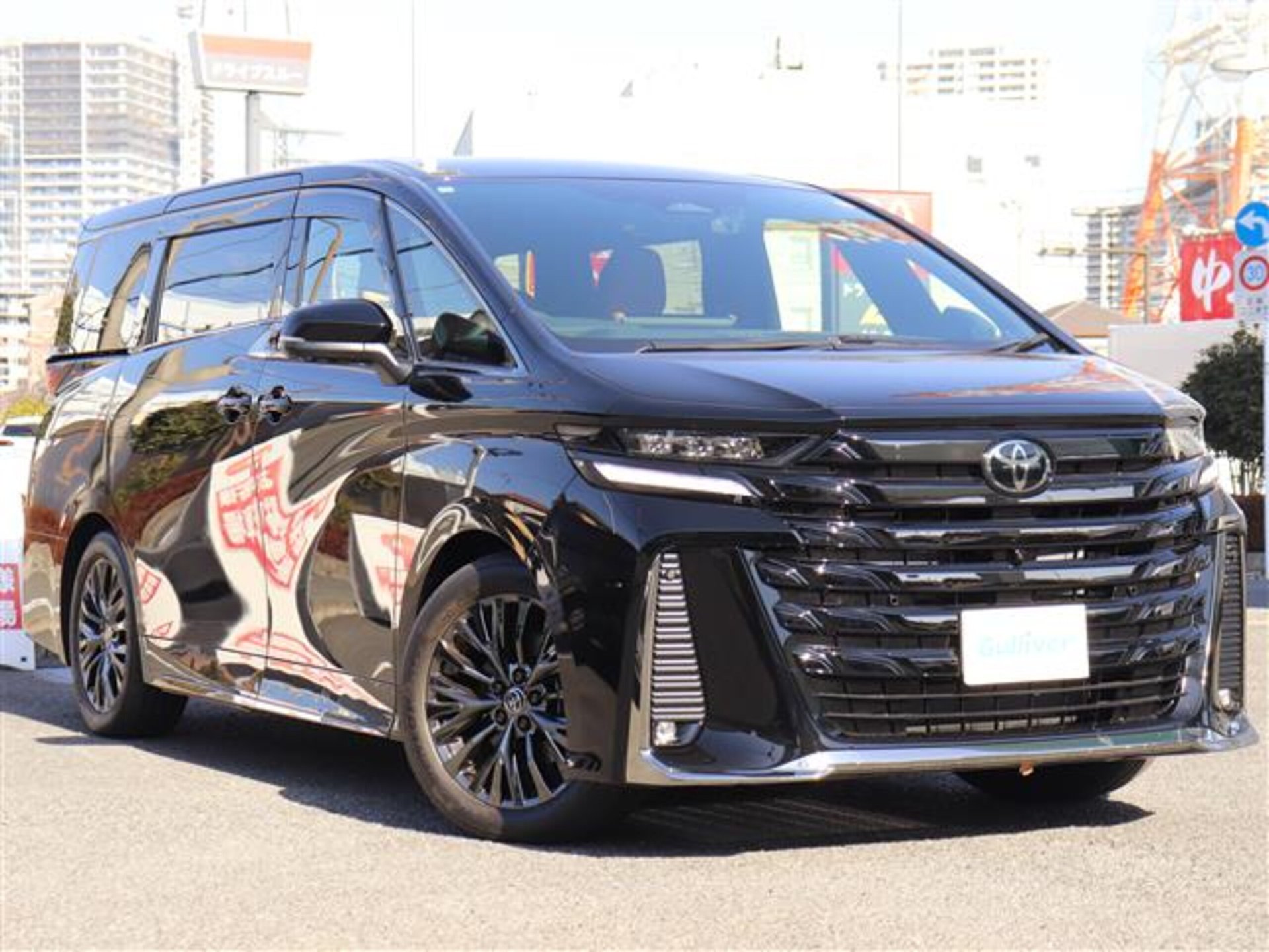 TOYOTA VELLFIRE - View 1