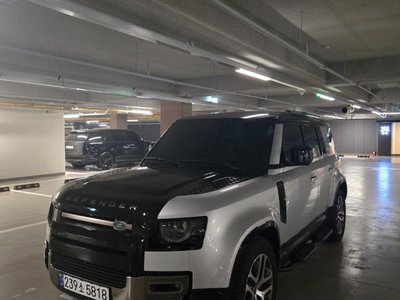 LAND ROVER DEFENDER - 4