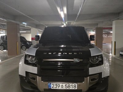 LAND ROVER DEFENDER - 1