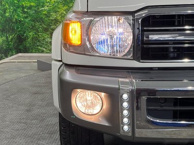 2015 Toyota LAND CRUISER 70 — миниатюра 13