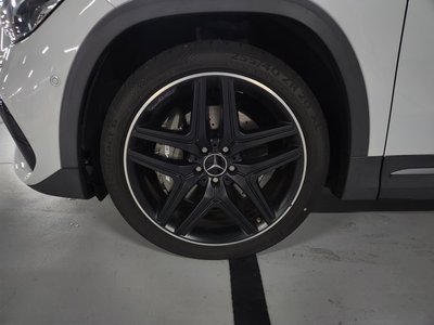 MERCEDES-BENZ GLA - 3