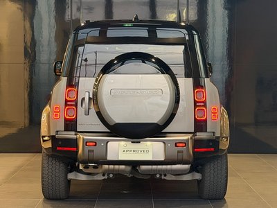 LAND ROVER DEFENDER - 10