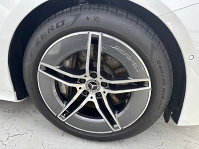 MERCEDES-BENZ E-CLASS - 4