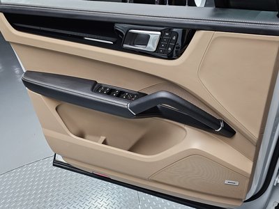 صورة مصغرة 14 لـ 2023 Porsche CAYENNE