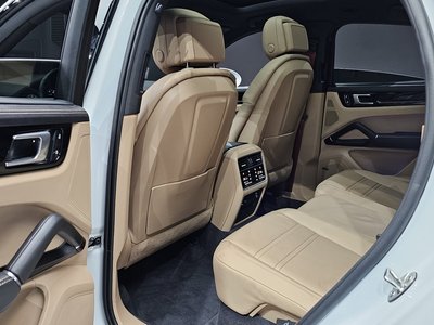 صورة مصغرة 18 لـ 2023 Porsche CAYENNE