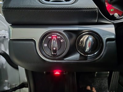 2018 Porsche 718 thumbnail 17