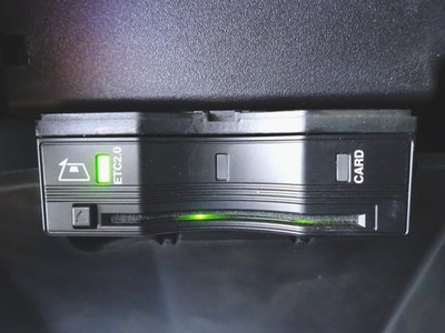 MERCEDES-BENZ GLB - 10