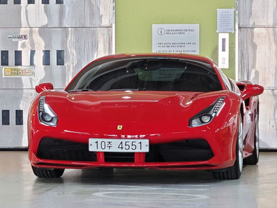 FERRARI 488 - 1