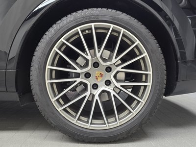 PORSCHE CAYENNE - 8