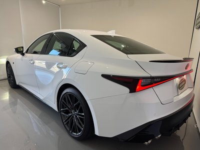 LEXUS IS - 9