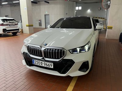 2023 BMW 5 SERIES 照片 4